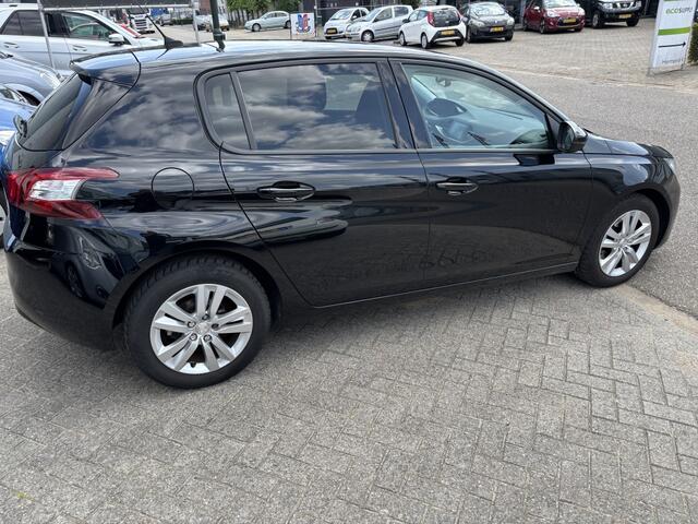 Peugeot 308 1.6 HDi Executive Pano clima navi