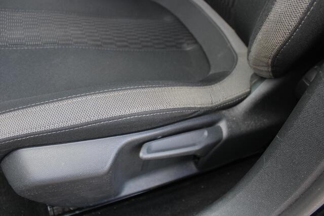 Peugeot 308 SW 1.2 PureTech Style TREKHAAK - PANORAMADAK - NAVIGATIE