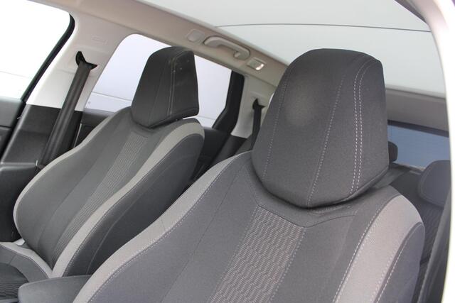 Peugeot 308 SW 1.2 PureTech Style TREKHAAK - PANORAMADAK - NAVIGATIE