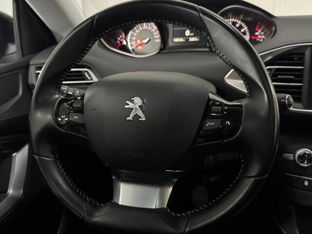 Peugeot 308 SW 1.2 PureTech 131 PK Blue Lease Premium 1/2-LEER PANO CAMERA PDC TREKHAAK LMV CHROOM