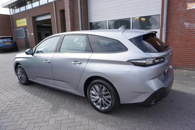 Peugeot 308 SW 1.2 PureTech Active Pack Business APPLE CARPLAY - ANDROID - NAVI - PARKEERSENSOREN - CRUISE - CLIMA - BLUETOOTH - DAB+ - REGENSENSOR - PRIVACYGLAS - AUT. VERLICHTING - PERFECTE STAAT!