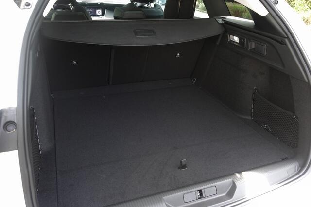Peugeot 308 SW 1.2 PureTech Active Pack Business | Vakantie Deal | Carplay | Licht metalen velgen | Stoel VW
