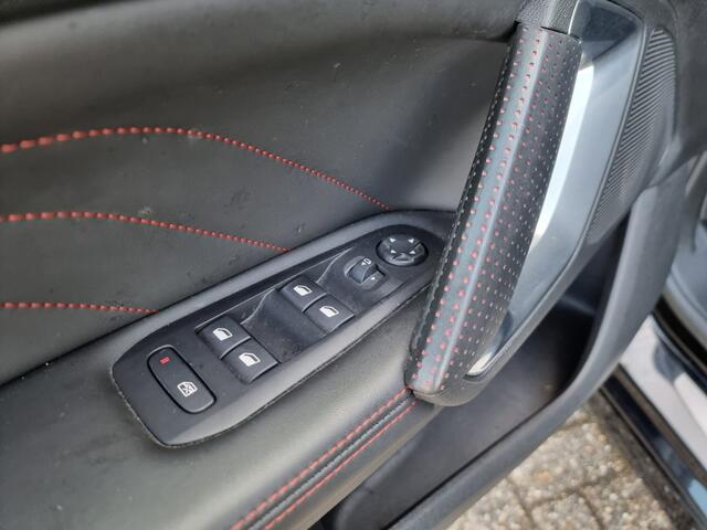 Peugeot 308 1.2 PURETECH GT-LINE NAVI/CLIMA/CRUISE