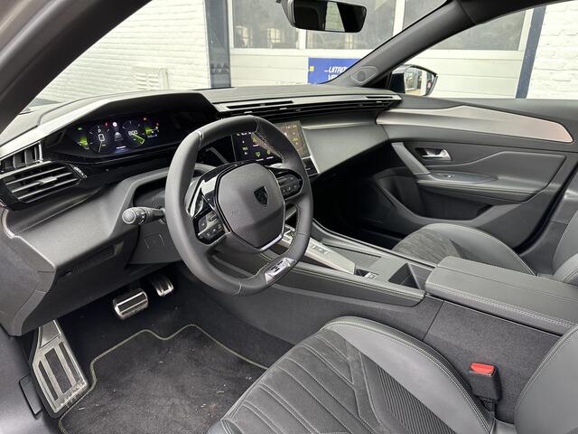 Peugeot 308 SW GT 1.2 Turbo 130 PK Automaat | Pack Navigatie | Trekhaak 1200 KG | Full LED Matrix Verlichting | Slechts 14.000 KM | 18" Portland Velgen | Stoelverwarming | Alcantara Bekleding | Dode Hoek Detectie | Parkeercamera | Keyless Entry |
