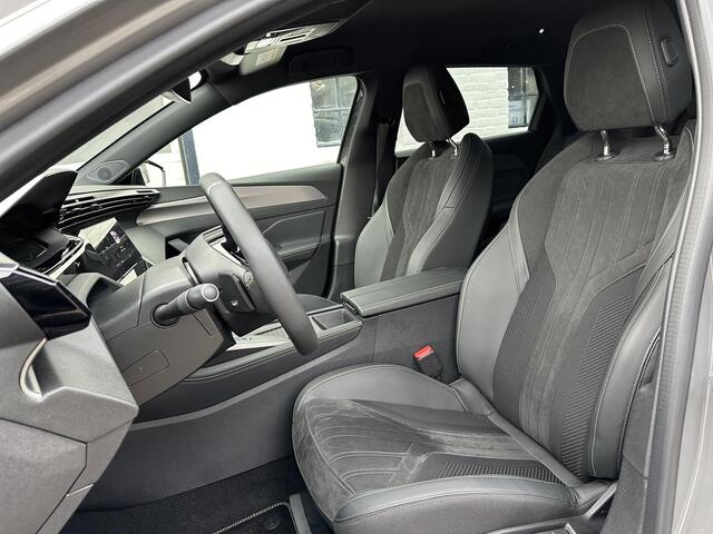 Peugeot 308 SW GT 1.2 Turbo 130 PK Automaat | Pack Navigatie | Trekhaak 1200 KG | Full LED Matrix Verlichting | Slechts 14.000 KM | 18" Portland Velgen | Stoelverwarming | Alcantara Bekleding | Dode Hoek Detectie | Parkeercamera | Keyless Entry |