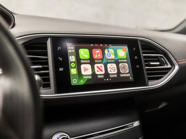 Peugeot 308 1.2 PureTech GT-Line Automaat (PANORAMADAK, APPLE CARPLAY, 360 CAMERA, LEDER/ALCANTARA, KEYLESS, SPORTSTOELEN, ADAPTIVE CRUISE, TREKHAAK, ZWART HEMEL, LED KOPLAMPEN, NIEUWSTAAT)