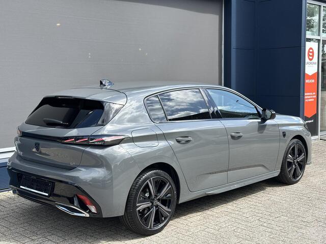 Peugeot 308 1.2 Hybrid 145 PK GT Automaat | 3D-Cockpit | Alcantara Massage Stoelen Elektrisch Verstelbaar | Navigatie | Digitaal Dashboard | 360 Graden Camera | Adaptieve Cruise Control | Dode Hoek Detectie | Keyless Entry | Stoelverwarming | 18" PORTLAND Velgen
