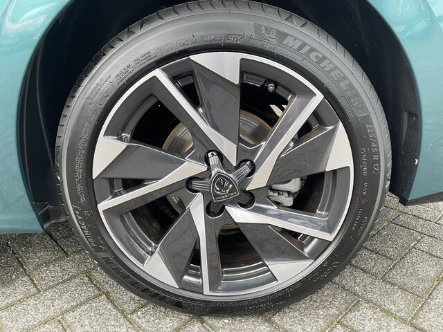 Peugeot 308 SW 145pk Hybrid e-DCS6 Allure Pack (Keyless Entry - 360gr Camera - LED - Adaptieve Cruise Controle - Parkeersensoren V+A - Automatische Airco - Navigatie)