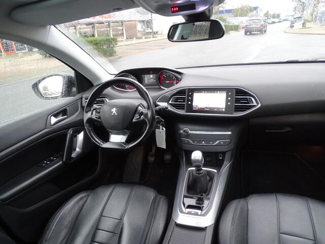 Peugeot 308 1.2 PT BLUE L. PR 130 Pk-Leer-Clima-Navi-Blth-Media-Trkh