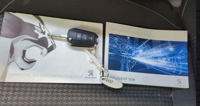 Peugeot 308 SW 1.2 111PK PureTech Active * Distributie vv bij 85Dkm.* / Trekhaak / Navigatie / Airco-ecc./ Pdc./ Radio multimedia /