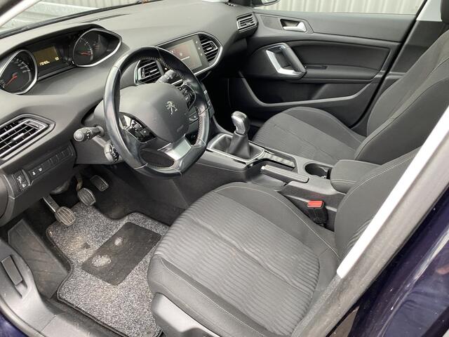 Peugeot 308 SW 1.2 PureTech Blue Lease Executive Clima, Pano, Navi, CC, PDC, LM, Trekh, nw. APK - Inruil Mogelijk -