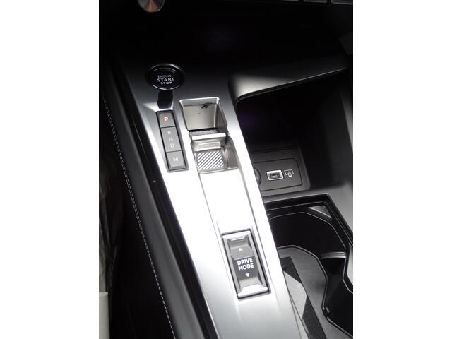 Peugeot 308 1.2 PureTech Allure Pack Business AUTOMAAT| NAVIGATIE| MULTIMEDIA| DODE HOEK DETECTIE| AIRCO/ECC| CRUISECONTROL| PARKEERSENSOREN | ACHTERUIT RIJ CAMERA |