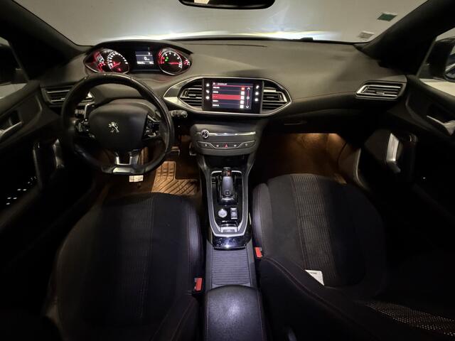 Peugeot 308 1.2 PureTech GT-Line Automaat|Trekhaak|Camera|LED|Cruise