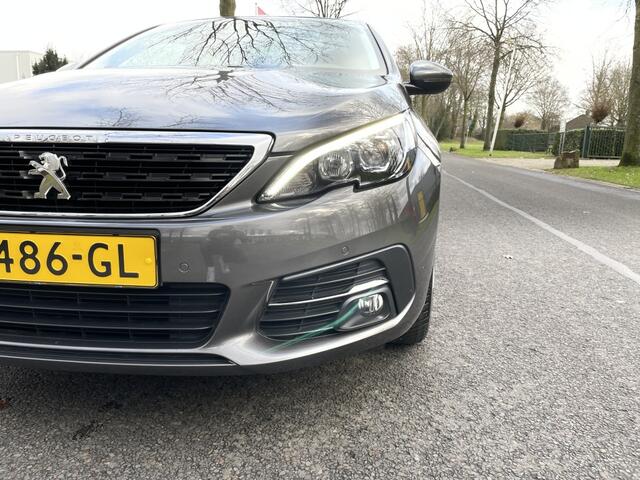 Peugeot 308 SW 1.2T Blue Lease Executive 110PK