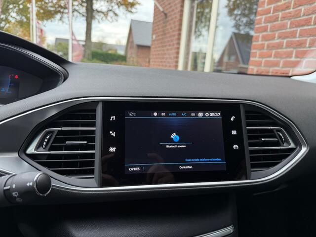 Peugeot 308 SW 1.2 PureT.Blue L. Allure TREKHAAK / DIGI DASH / CAMERA / PDC / L