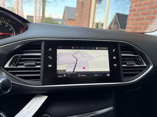 Peugeot 308 SW 1.2 PureT.Blue L. Ex PANO / CAMERA / D-RIEM V.V. / 6 BAK / LED /