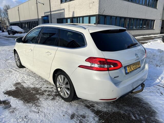 Peugeot 308 SW 1.2 PureT.Blue L. Pr PANO CARPLAY LEER STOELVW.