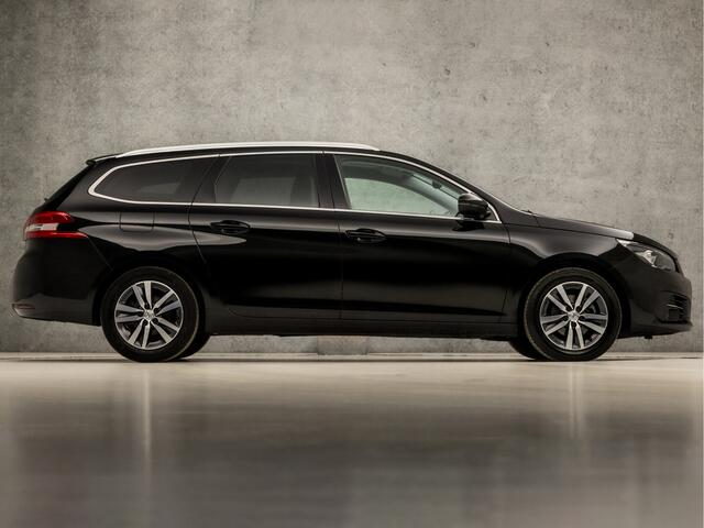 Peugeot 308 SW 1.2 PureTech Premium Sport (PANORAMADAK, APPLE CARPLAY, GROOT NAVI, KEYLESS, CAMERA, GETINT GLAS, SPORTSTOELEN, LM VELGEN, LANE ASSIST, NIEUWSTAAT)