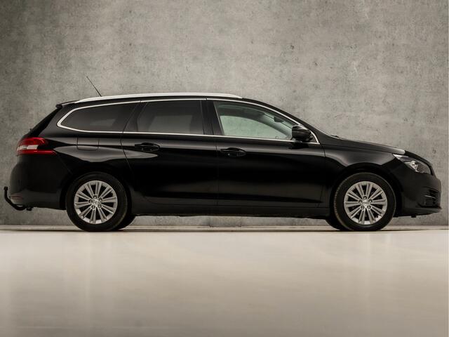 Peugeot 308 SW 1.2 PureTech Sport (PANORAMADAK, APPLE CARPLAY, GROOT NAVI, 360 CAMERA, SPORTSTOELEN, ADAPTIVE CRUISE, GETINT GLAS, TREKHAAK, NIEUWE APK, NIEUWSTAAT)