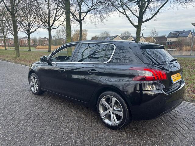 Peugeot 308 1.2 PureTech Blue Lease Premium