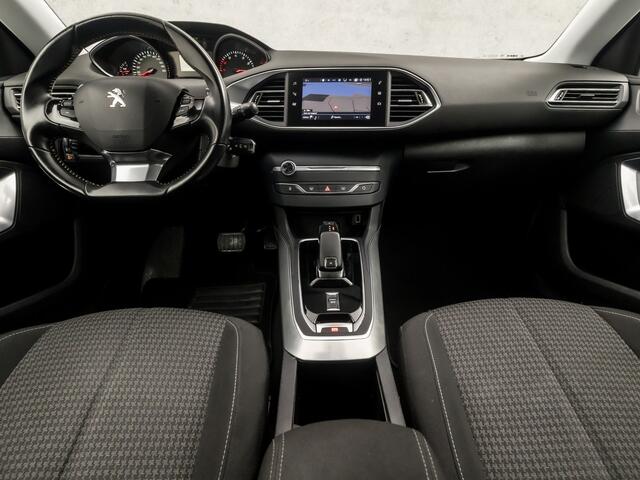 Peugeot 308 1.2 PureTech Sport Pack Automaat 131Pk (APPLE CARPLAY, GROOT NAVI, GETINT GLAS, PARKEERSENSOREN, SPORTSTOELEN, LM VELGEN, CRUISE, NIEUWSTAAT)