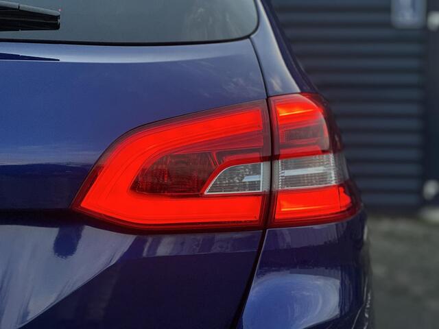 Peugeot 308 SW 1.2 PureTech Blue Lease Executive | Trekhaak | Adaptive Cruise Control | Parkeercamera/-sensoren | Navigatie | Climate Control |