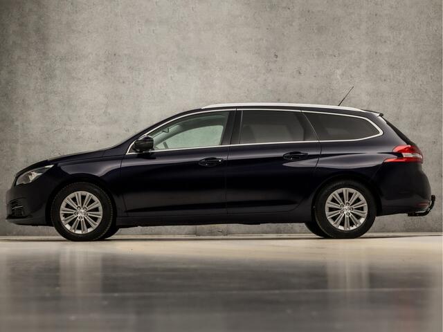 Peugeot 308 SW 1.2 PureTech Sport (PANORAMADAK, APPLE CARPLAY, GROOT NAVI, LEDER, STOELVERWARMING, 360 CAMERA, GETINT GLAS, TREKHAAK, CRUISE, NIEUWE APK, NIEUWSTAAT)