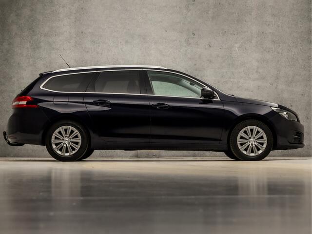 Peugeot 308 SW 1.2 PureTech Sport (PANORAMADAK, APPLE CARPLAY, GROOT NAVI, LEDER, STOELVERWARMING, 360 CAMERA, GETINT GLAS, TREKHAAK, CRUISE, NIEUWE APK, NIEUWSTAAT)