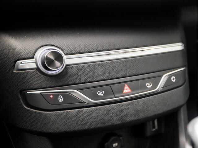 Peugeot 308 SW 1.2 PureTech Sport (PANORAMADAK, APPLE CARPLAY, GROOT NAVI, LEDER, STOELVERWARMING, 360 CAMERA, GETINT GLAS, TREKHAAK, CRUISE, NIEUWE APK, NIEUWSTAAT)