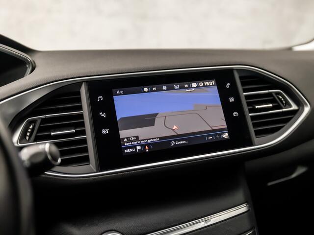 Peugeot 308 SW 1.2 PureTech Sport Automaat 131Pk (VIRTUAL COCKPIT, APPLE CARPLAY, LEDER, STOELVERWARMING, MASSAGE, 360 CAMERA, KEYLESS, TREKHAAK, NIEUWSTAAT)