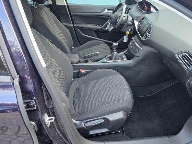 Peugeot 308 1.2 PureTech Blue Lease