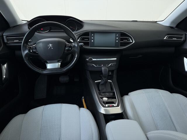 Peugeot 308 SW 1.2 PureTech Blue Lease Premium | Panodak | Camera | Climate Control | Carplay |
