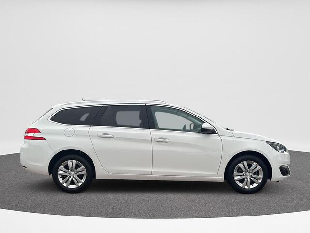Peugeot 308 SW 1.6 BlueHDI Allure | 120 pk | Trekhaak | Pano Dak |