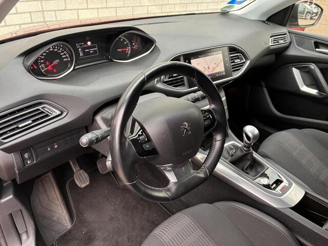 Peugeot 308 308Sw Allure, navi, pdc V+A, 130Pk 1.2 PureTech Allure