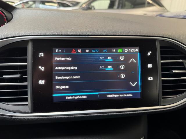 Peugeot 308 SW 1.2 PureTech Blue Lease Premium / NAVI / CRUISE / CAMERA /