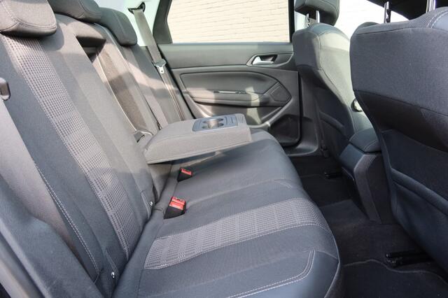 Peugeot 308 1.2 PURE TECH BLUE LEASE PREMIUM, PANO, NAVI, CAMERA ENZ...