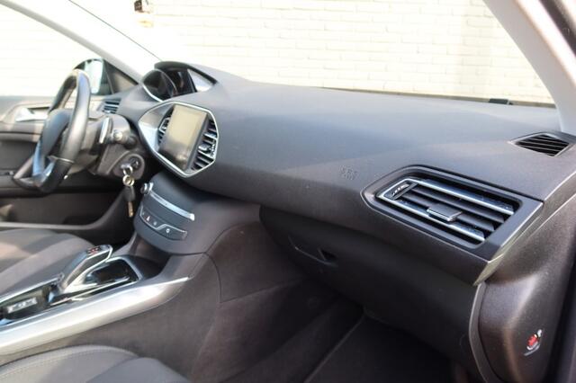 Peugeot 308 1.2 PURE TECH BLUE LEASE PREMIUM, PANO, NAVI, CAMERA ENZ...