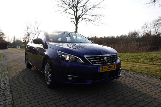 Peugeot 308 SW 1.2 PureTech Allure | Camera | CarPlay | Trekhaak | Automaat | Panodak |