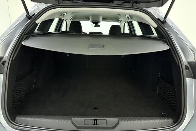 Peugeot 308 SW 1.2T Active Pack Business | 110PK | Navigatie | Cruise Control | Parkeersensoren Achter | Digitaal Dashboard | Start/Stopknop | Elektrische Handrem |