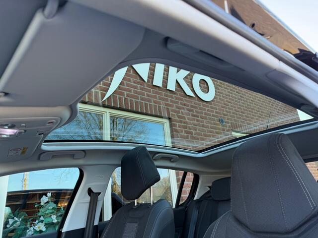 Peugeot 308 1.2 PureT.Blue L. Pr 131 PK PANO / AFN.TREKHAAK / CAMERA / LED /