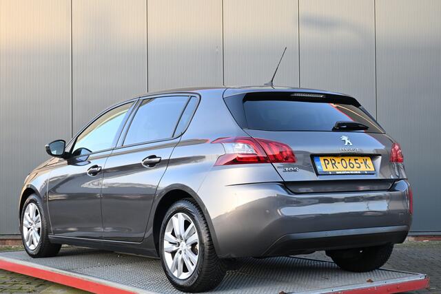 Peugeot 308 1.2 PureTech Blue Lease Executive camera