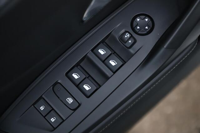 Peugeot 308 1.2 PureTech Allure Pack Business 131PK Half Leder Virtual Cockpit AGR Stoelen 17 inch Navigatie Achteruitrijcamera Carplay Android