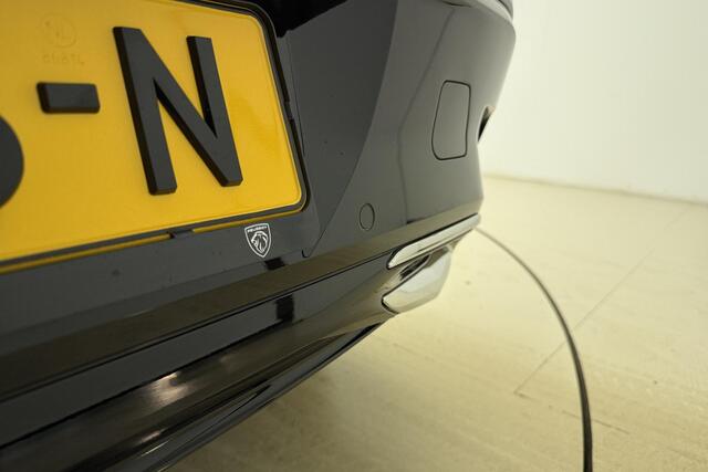 Peugeot 308 1.2 PureTech Allure | Achteruitrijcamera | Apple carplay | Navigatiesysteem | Parkeer sensoren voor en achter | Electronic climate control