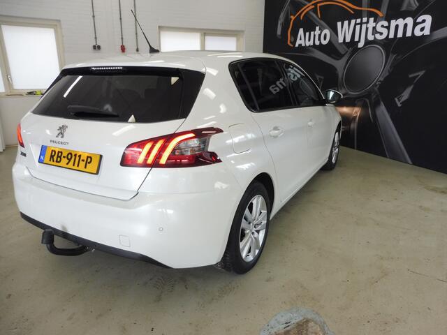 Peugeot 308 1.2 PureTech Blue Lease Executive Trekhaak | Pano | LMV | LED | Navi | Cruise