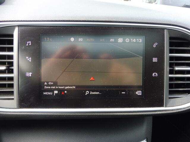 Peugeot 308 1.2 PureTech Blue Lease Executive Trekhaak | Pano | LMV | LED | Navi | Cruise