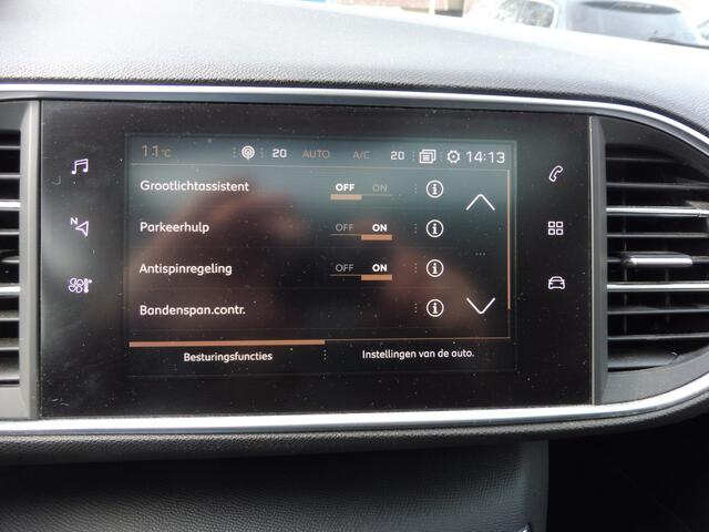 Peugeot 308 1.2 PureTech Blue Lease Executive Trekhaak | Pano | LMV | LED | Navi | Cruise