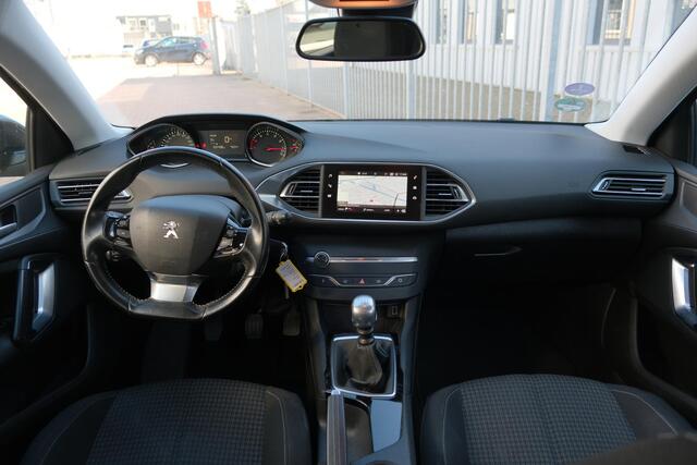 Peugeot 308 SW 1.2 PureTech 130pk Allure | Navi | Cruise | Trekhaak | Climate | PDC