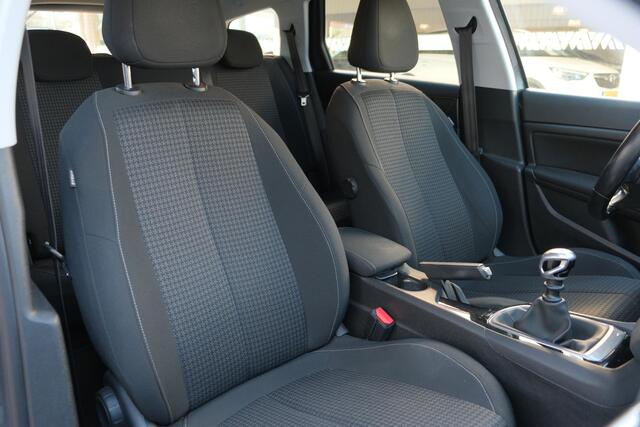 Peugeot 308 SW 1.2 PureTech 130pk Allure | Navi | Cruise | Trekhaak | Climate | PDC