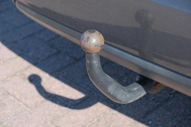 Peugeot 308 SW 1.2 PureTech 130pk Allure | Navi | Cruise | Trekhaak | Climate | PDC