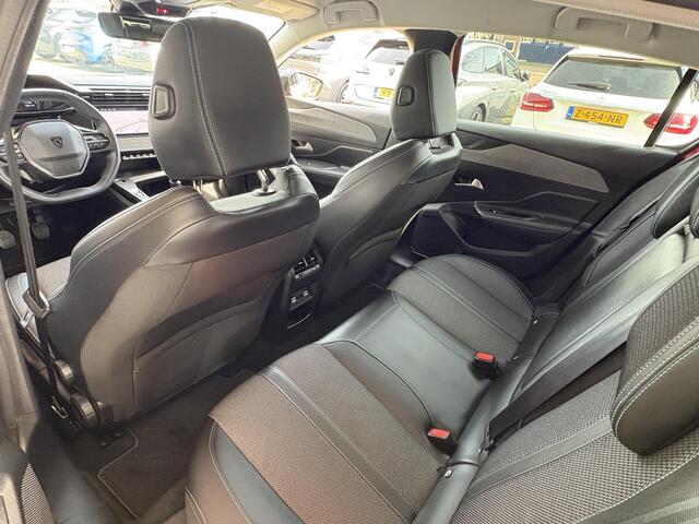 Peugeot 308 1.2T 130pk Allure | Achteruitrijcamera | Navigatie | Climate Control | Privacy Glass | Lichtmetalen velgen | Cruise Control